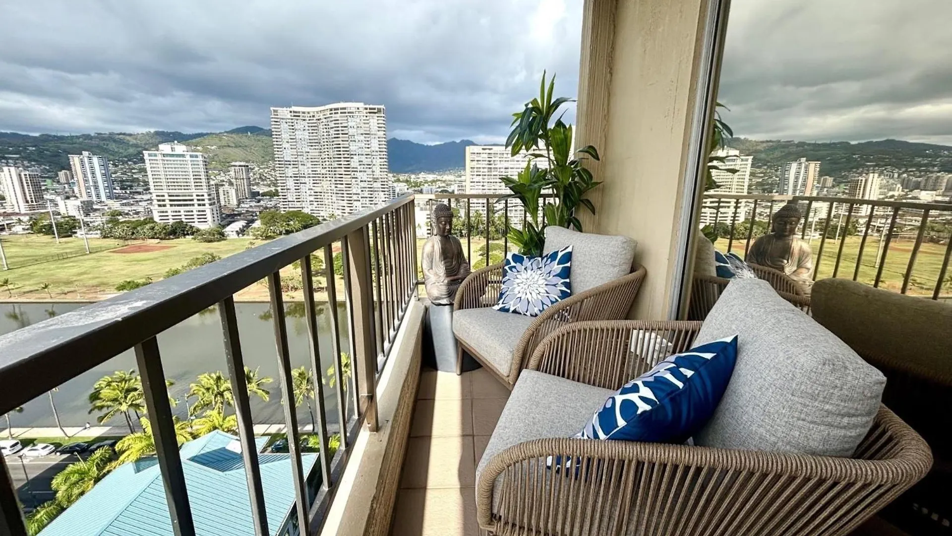 The Honu Hideaway Royal Garden Condo Honolulu