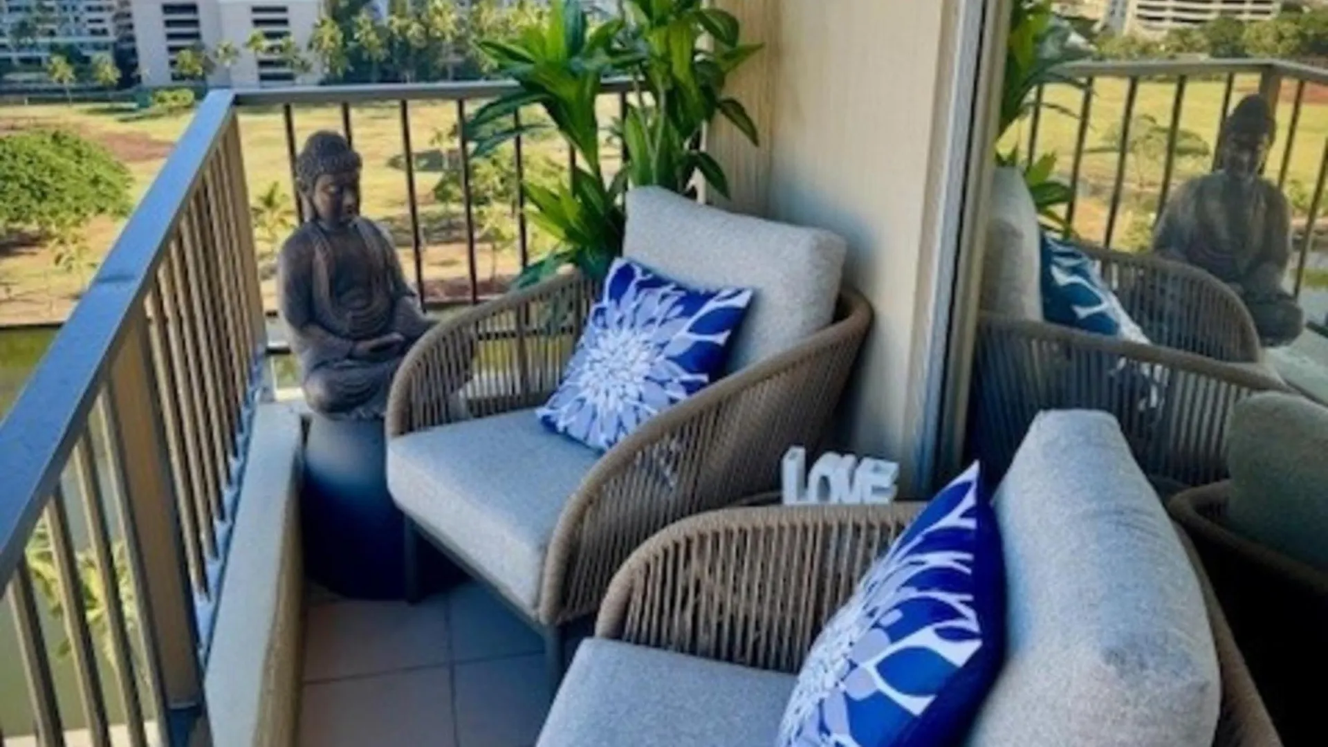 The Honu Hideaway Royal Garden Condo Honolulu Apartment